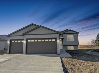 312 7th Ave SW, Surrey, ND 58785