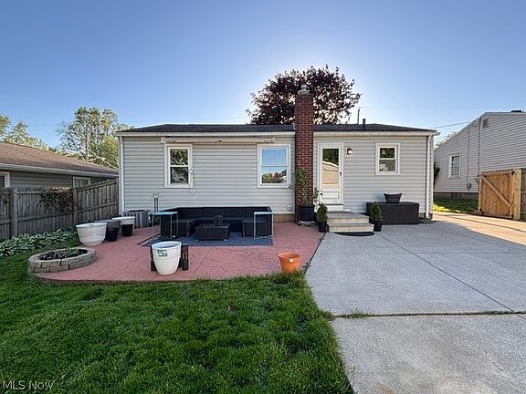 4th image of 593 Stanley Rd
