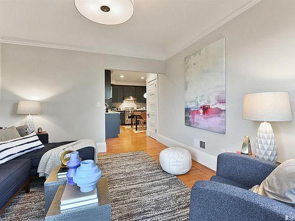 4th image of 221 Noe St APT 7