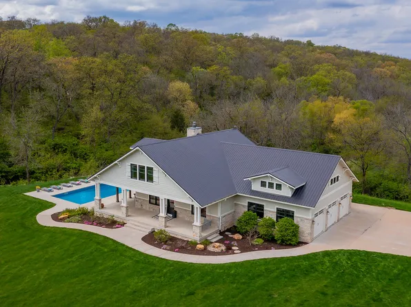 1001 Timber Brook Ave, Booneville, IA 50038
