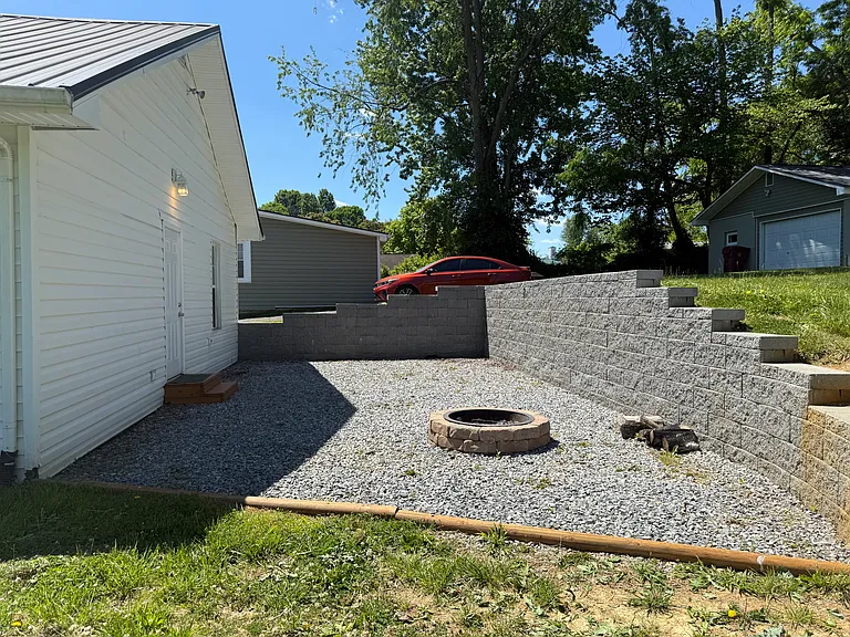 1107 Miller St — Photo 14
