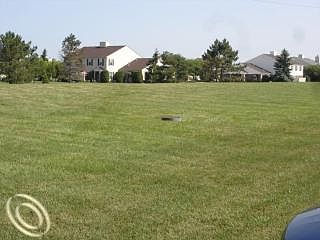 3rd image of 15746 Charleston Dr