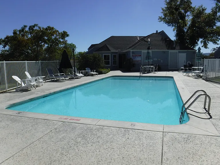 3508 Marina Ct N — Photo 13