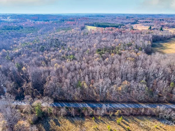 710 Johnson Rd #B, Columbus, NC 28722