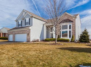 11823 S Wolf Creek Ln, Plainfield, IL 60585
