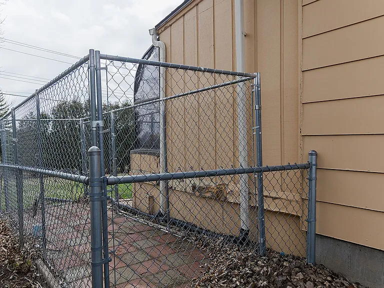 601 W Interstate Ave — Photo 3