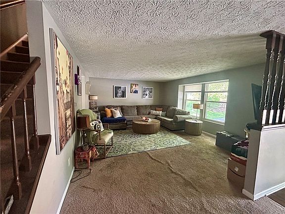 4th image of 49 Kimwood Dr