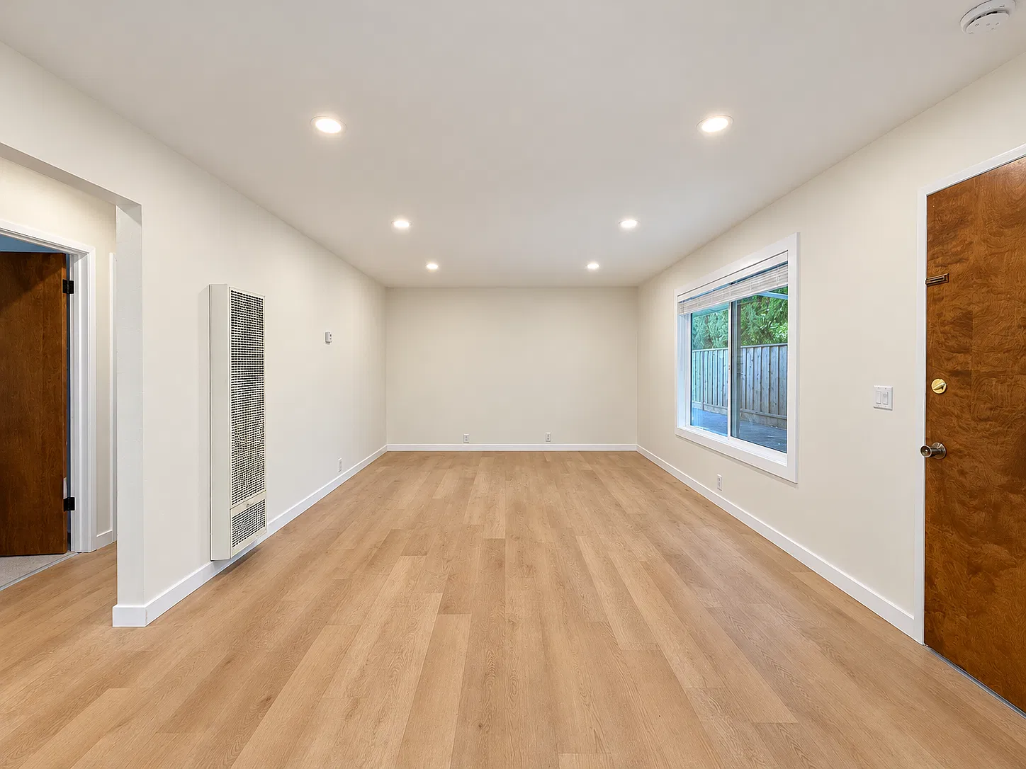 2 bed, 1000 sqft, $3,200 — Photo 2