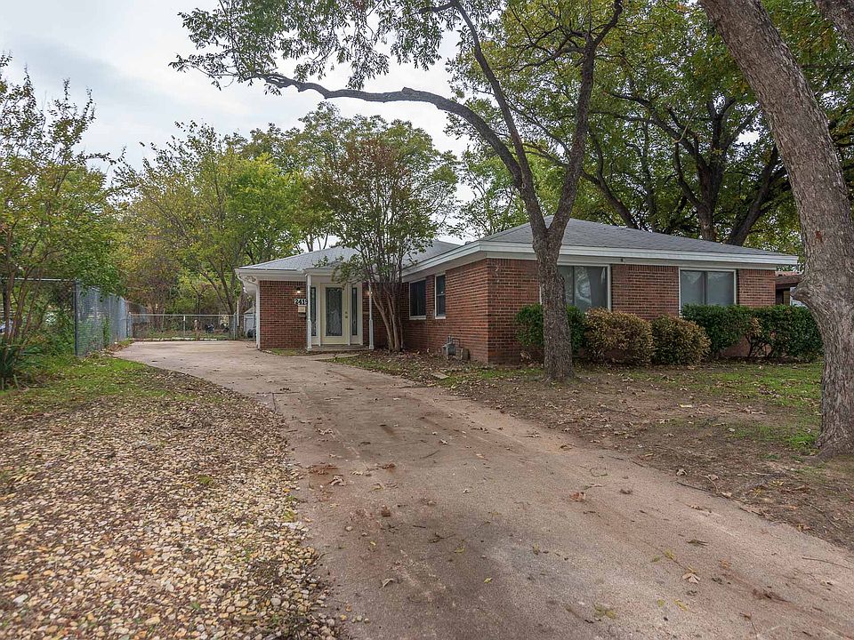 1st image of 2419 Cambridge Dr