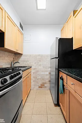 Rented by Brown Harris Stevens | media 9