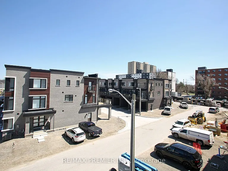 73 Akil Thomas Gdns — Photo 23