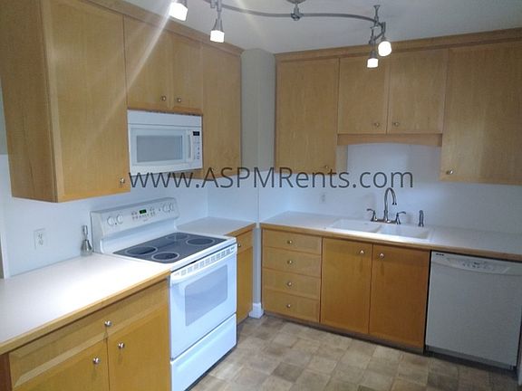 3rd image of 2114 S Browning Ave