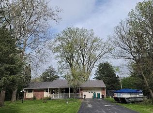 1317 N Maramor Dr, Genoa, OH 43430