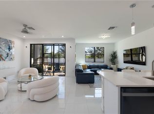 7510 Rockefeller Dr, Naples, FL 34119