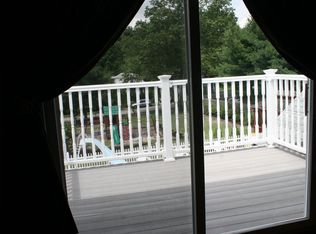 8 Chestnut Ln, Clementon, NJ 08021