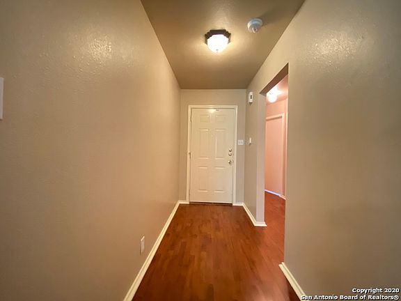 3rd image of 9207 Encino Vlg