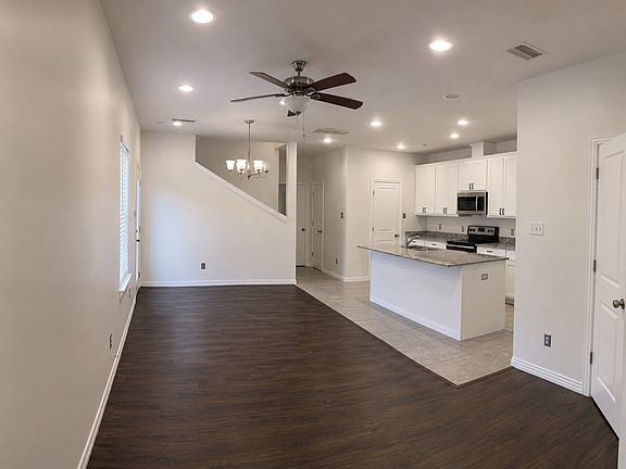 2nd image of 1918 High Meadow Dr