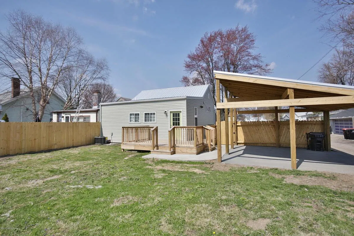 3 bed, 1350 sqft, $2,300 — Photo 2