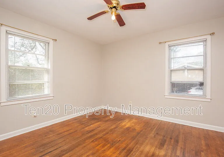 4264 Yates Dr — Photo 13