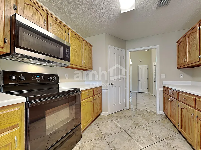 13148 Braybourne Pkwy — Photo 3