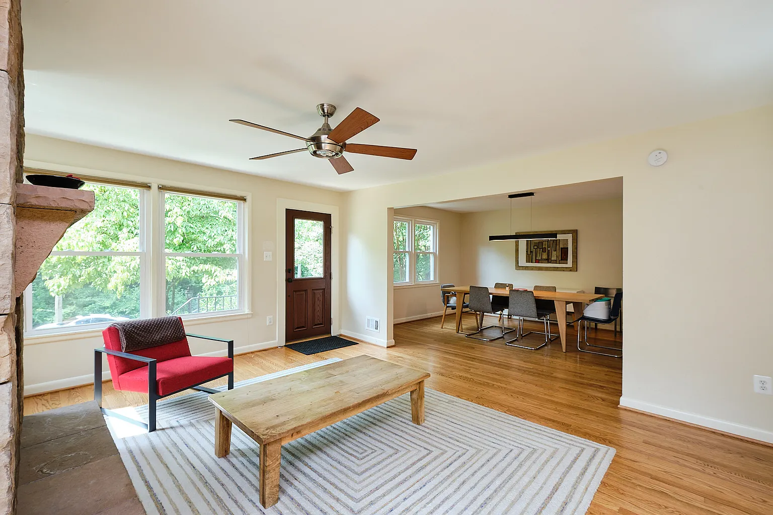 1318 Perry St NE photo 1