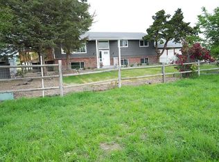 21506 S Oak St, Kennewick, WA 99337