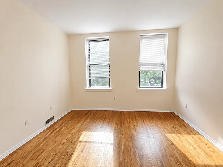 231 Adams St #231 — Photo 3