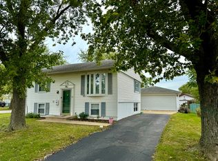 5 E Mulberry Dr, Glenwood, IL
