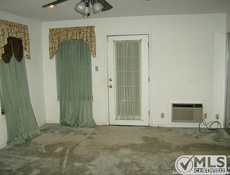 4th image of 4807 Hershey Dr