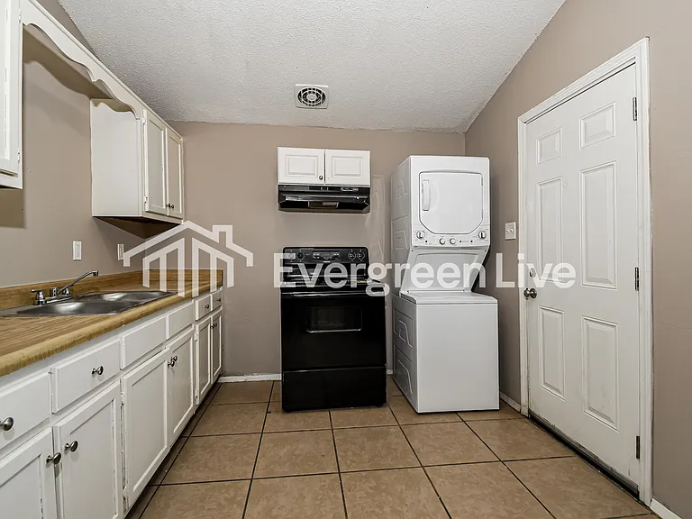 1597 Whitehead Dr — Photo 8