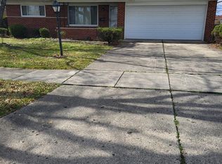 29117 Gilbert Dr, Warren, MI 48093