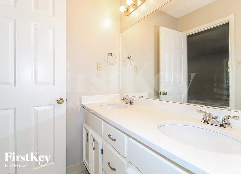 7675 Charstone Dr — Photo 12