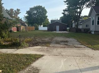 1617 14th Ave, Menominee, MI 49858