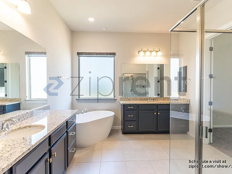 7601 Paruline Dr — Photo 11