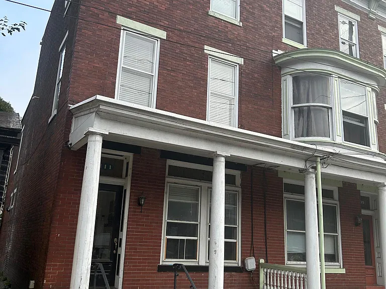 111 Boas St #1 — Photo 9