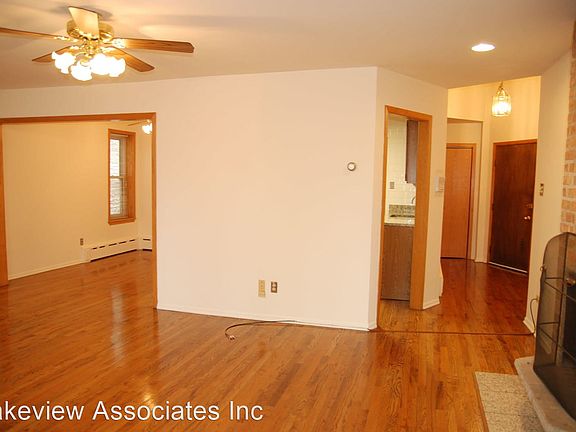 5th image of 534 W Belden Ave APT 2D