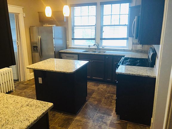 2nd image of 700 Bancroft Ave