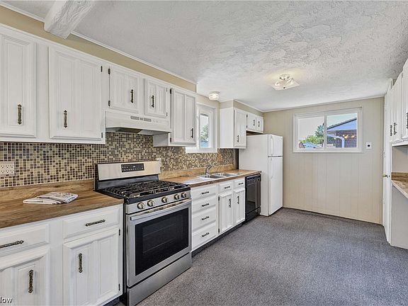 4th image of 6399 Ledgebrook Dr
