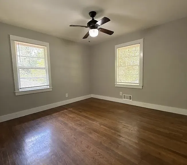 2578 Rockcliff Rd — Photo 3