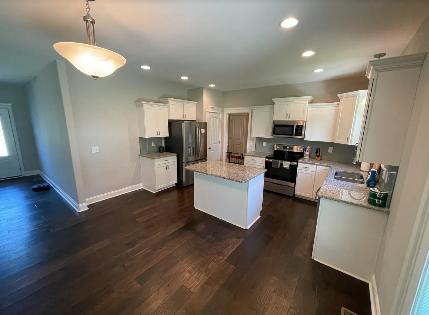 301 Hemp Ct — Photo 2