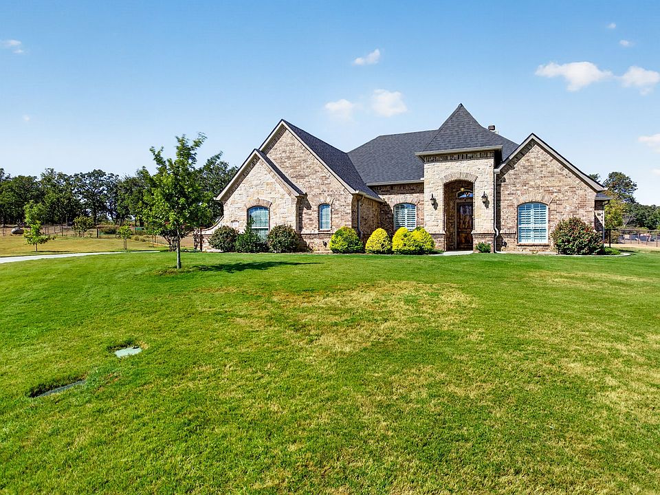 1st image of 164 Spring Meadow Dr