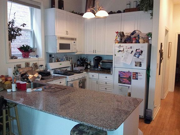 4th image of 1046 W Wrightwood Ave APT 2