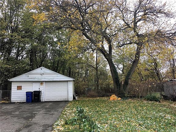 4th image of 1825 Brevier Ave