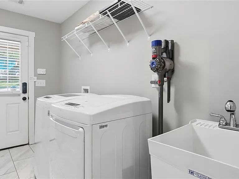 1375 Miller Reed Ave SE — Photo 16