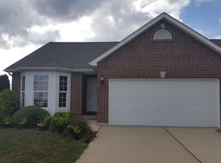 205 Runway Dr, Saint Clair, MO 63077