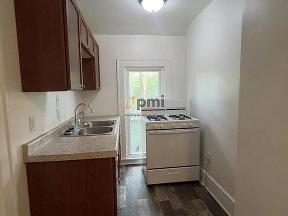 5th image of 602 Indiana Ave APT 2E
