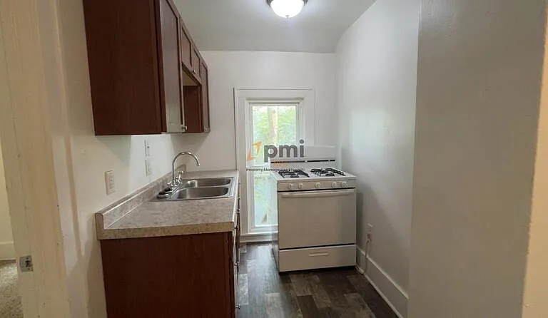602 Indiana Ave #2E — Photo 4