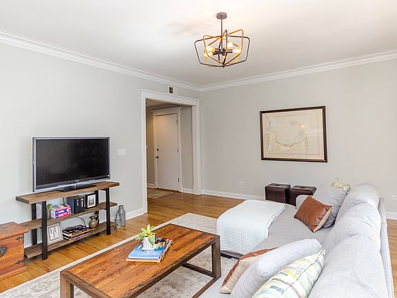 5th image of 1420 W Bryn Mawr Ave APT 1W
