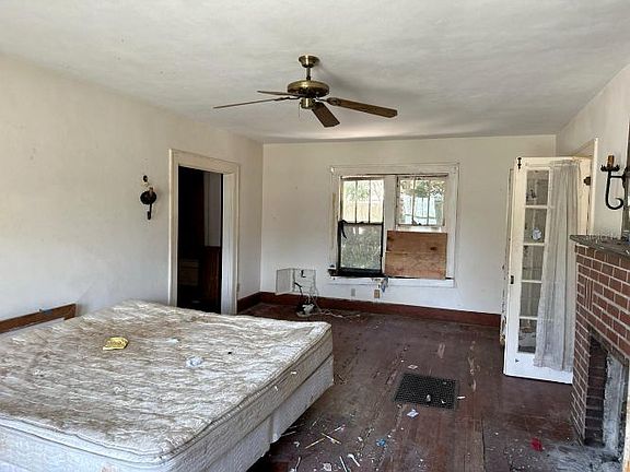 5th image of 3820 7th St S