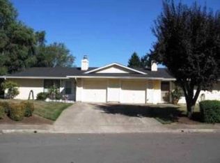 2519 Phipps Cir NE, Salem, OR 97305